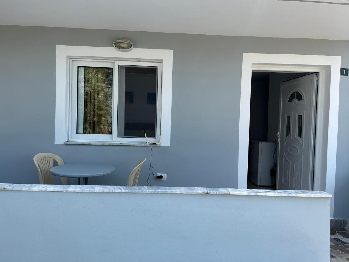Eri Rooms Sarandë Eksteriør bilde