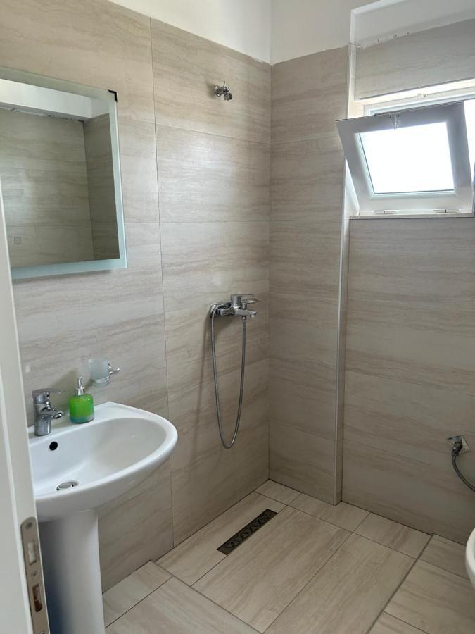 Eri Rooms Sarandë Eksteriør bilde