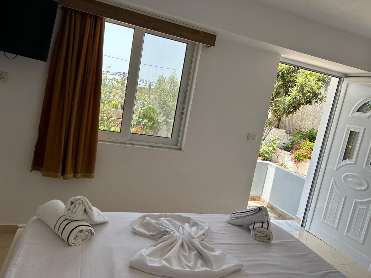 Eri Rooms Sarandë Eksteriør bilde