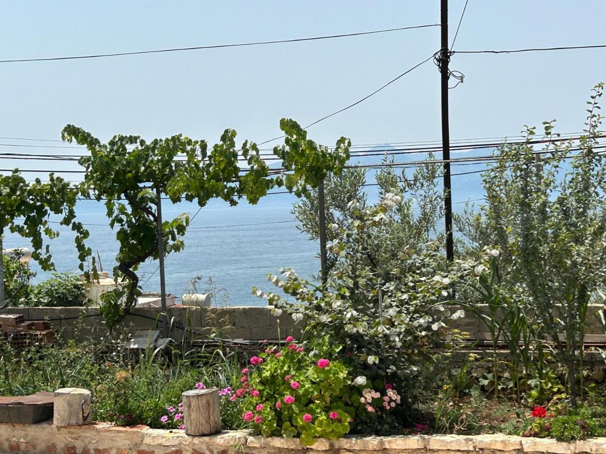 Eri Rooms Sarandë Eksteriør bilde