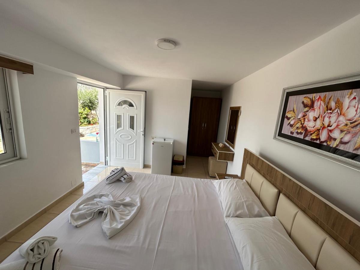 Eri Rooms Sarandë Eksteriør bilde