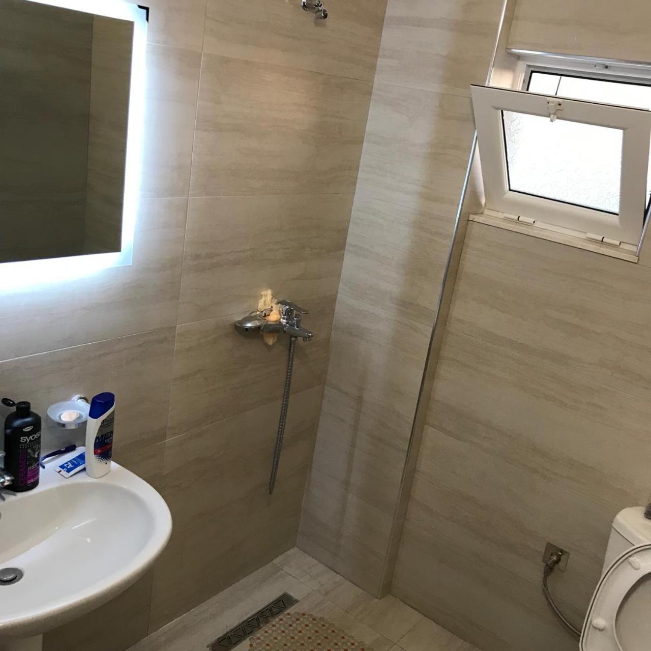 Eri Rooms Sarandë Eksteriør bilde